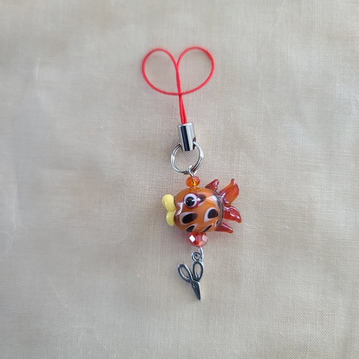 Scissor Charm - Orange Kissing Fish