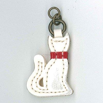 Zip Pull White Cat