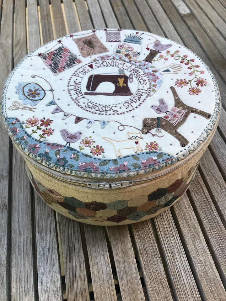 Stitching Circle Basket by Lynette Anderson