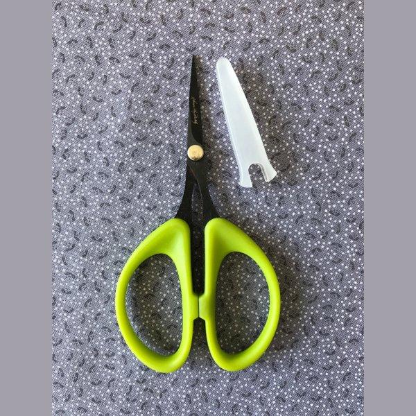 Snappy Red Embroidery Scissors – Little Fabric Shop