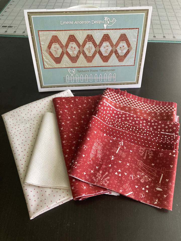 Redwork Posies Tablerunner - kit